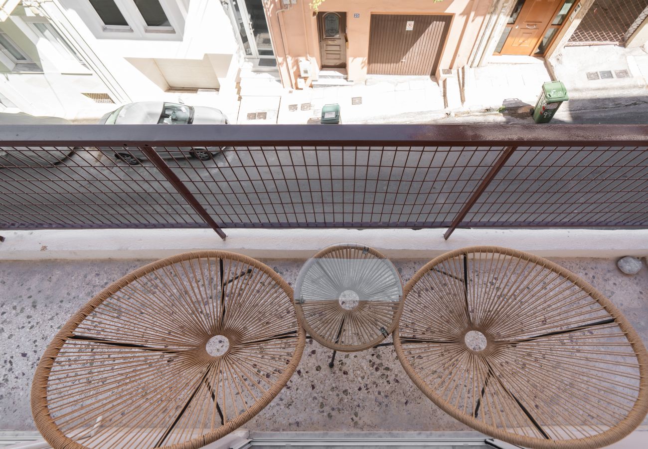 Apartment in Piraeus - Classic Apartment in Piraeus, walk in Port.