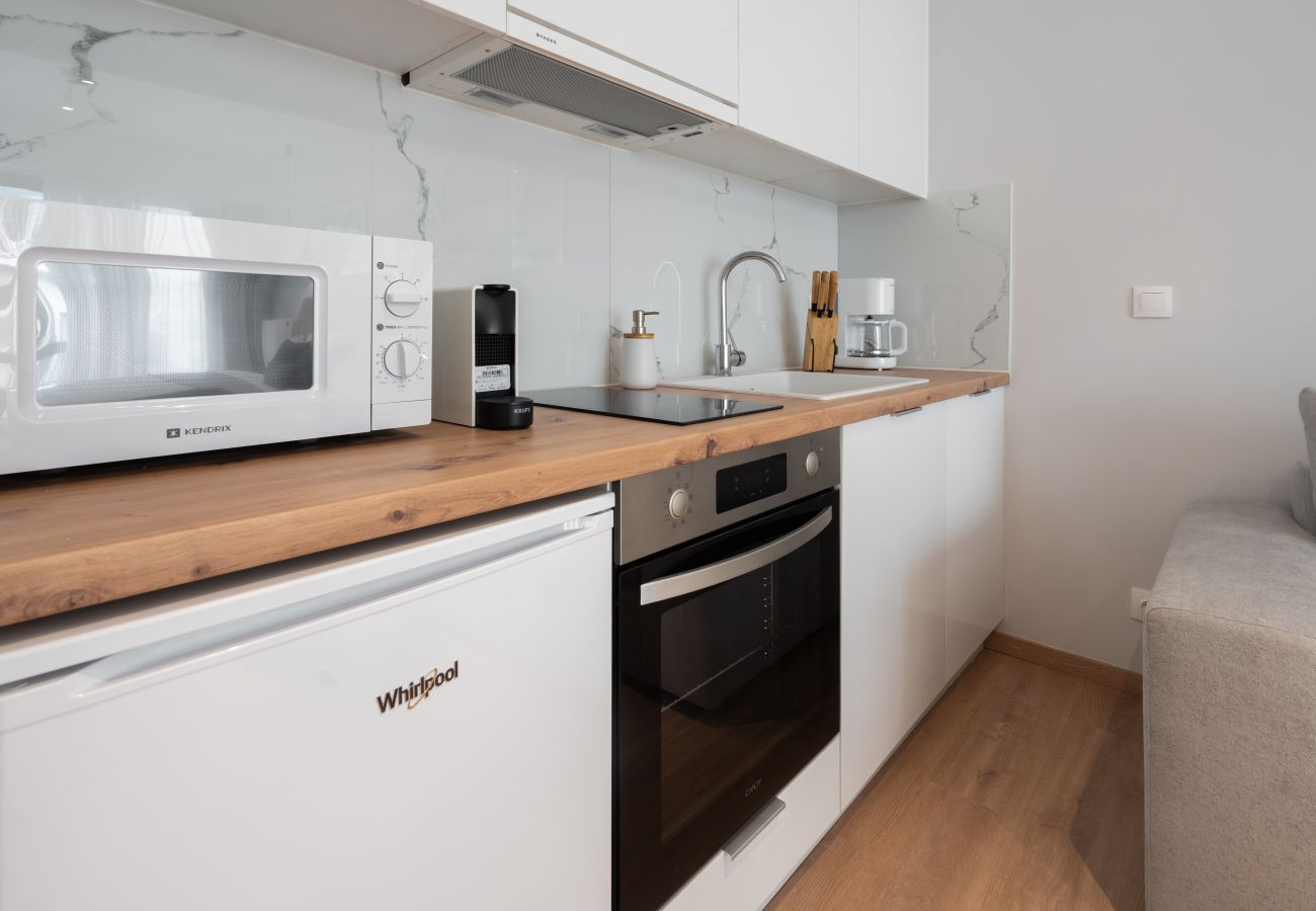 Studio in Athens - Silk Athens | Urban Suite with balcony, Gym & Pool