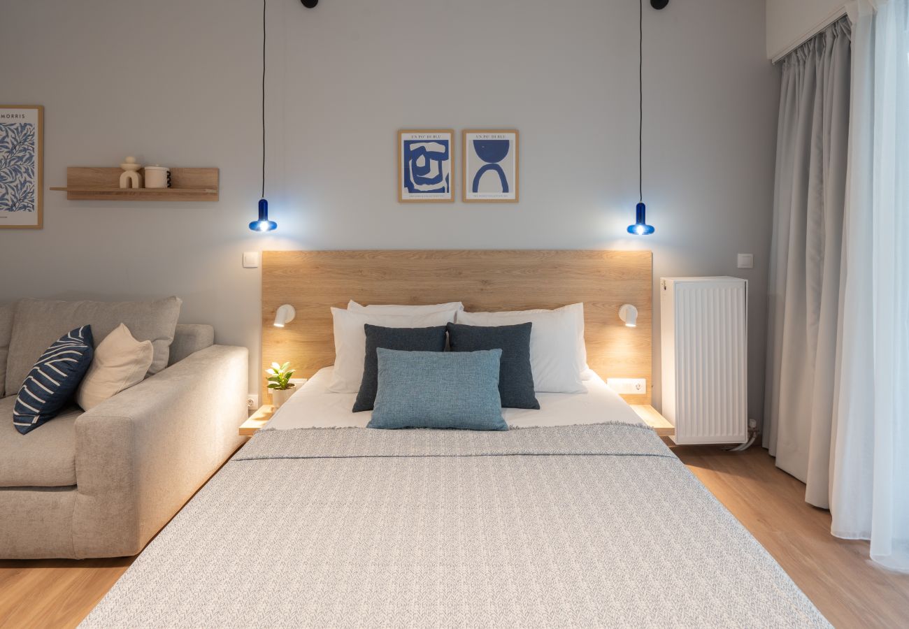 Studio in Athens - Silk Athens | Urban Suite with balcony, Gym & Pool