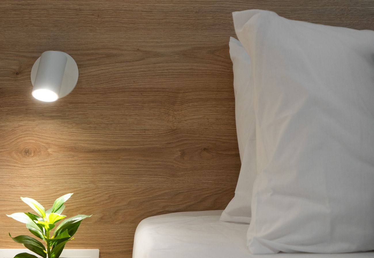 Studio in Athens - Silk Athens | Urban Suite with balcony, Gym & Pool
