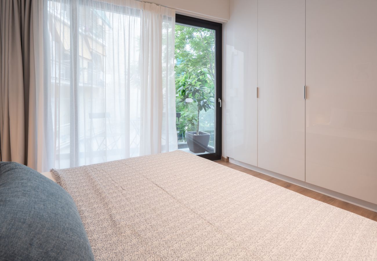 Studio in Athens - Silk Athens | Urban Suite with balcony, Gym & Pool
