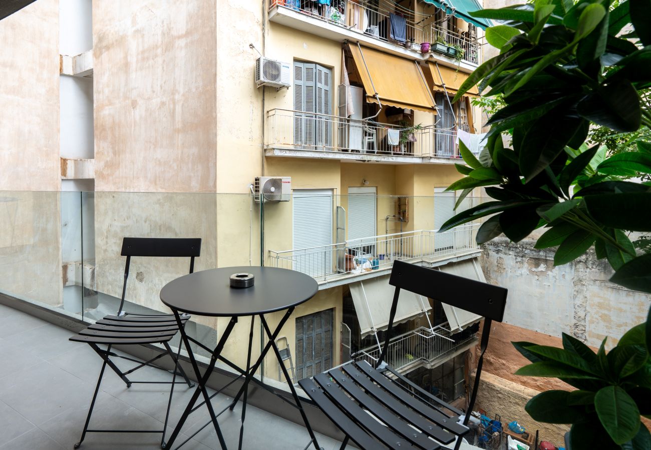 Studio in Athens - Silk Athens | Urban Suite with balcony, Gym & Pool