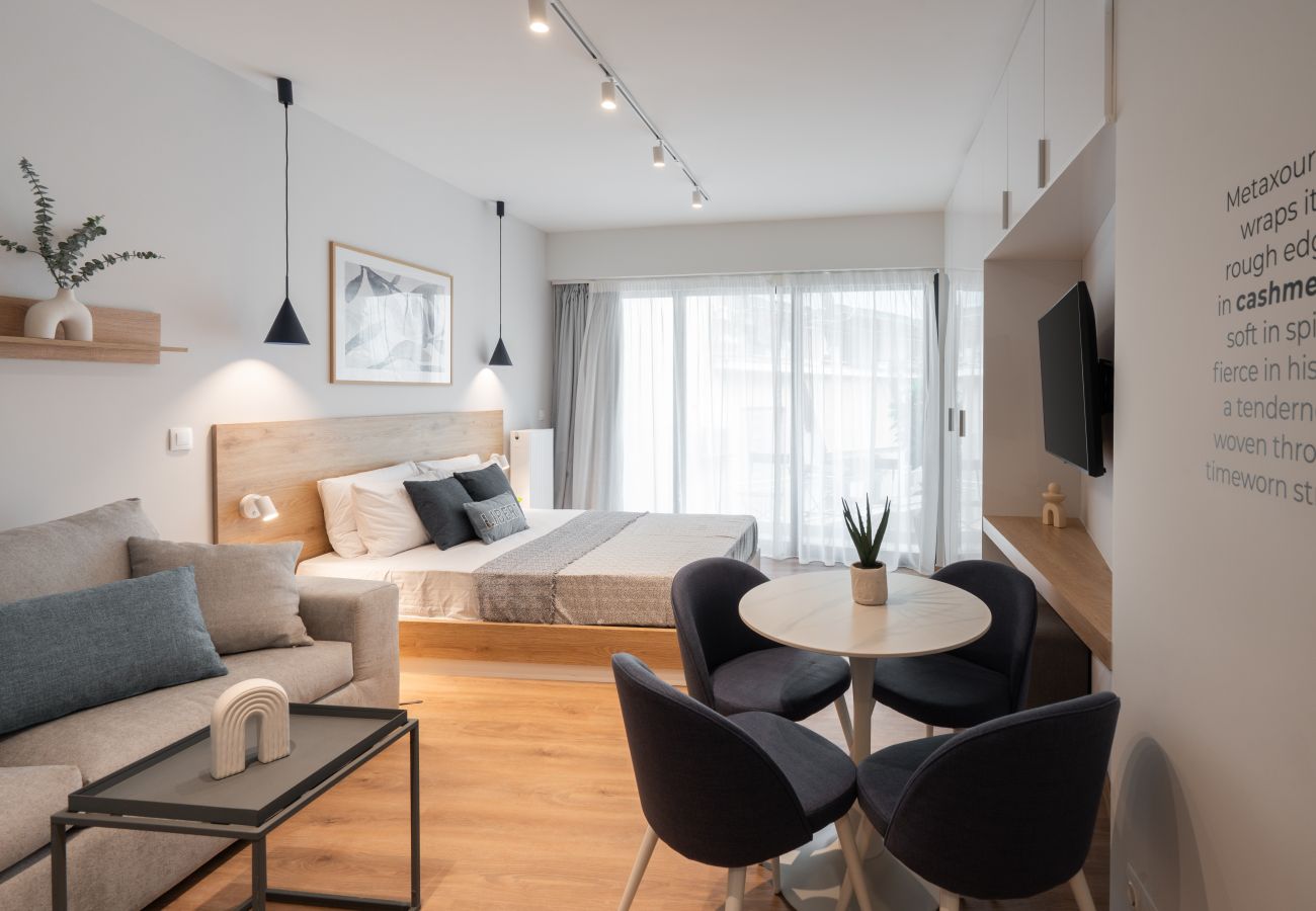 Studio in Athens - Silk Athens | City Suite with Balcony, Gym & Pool