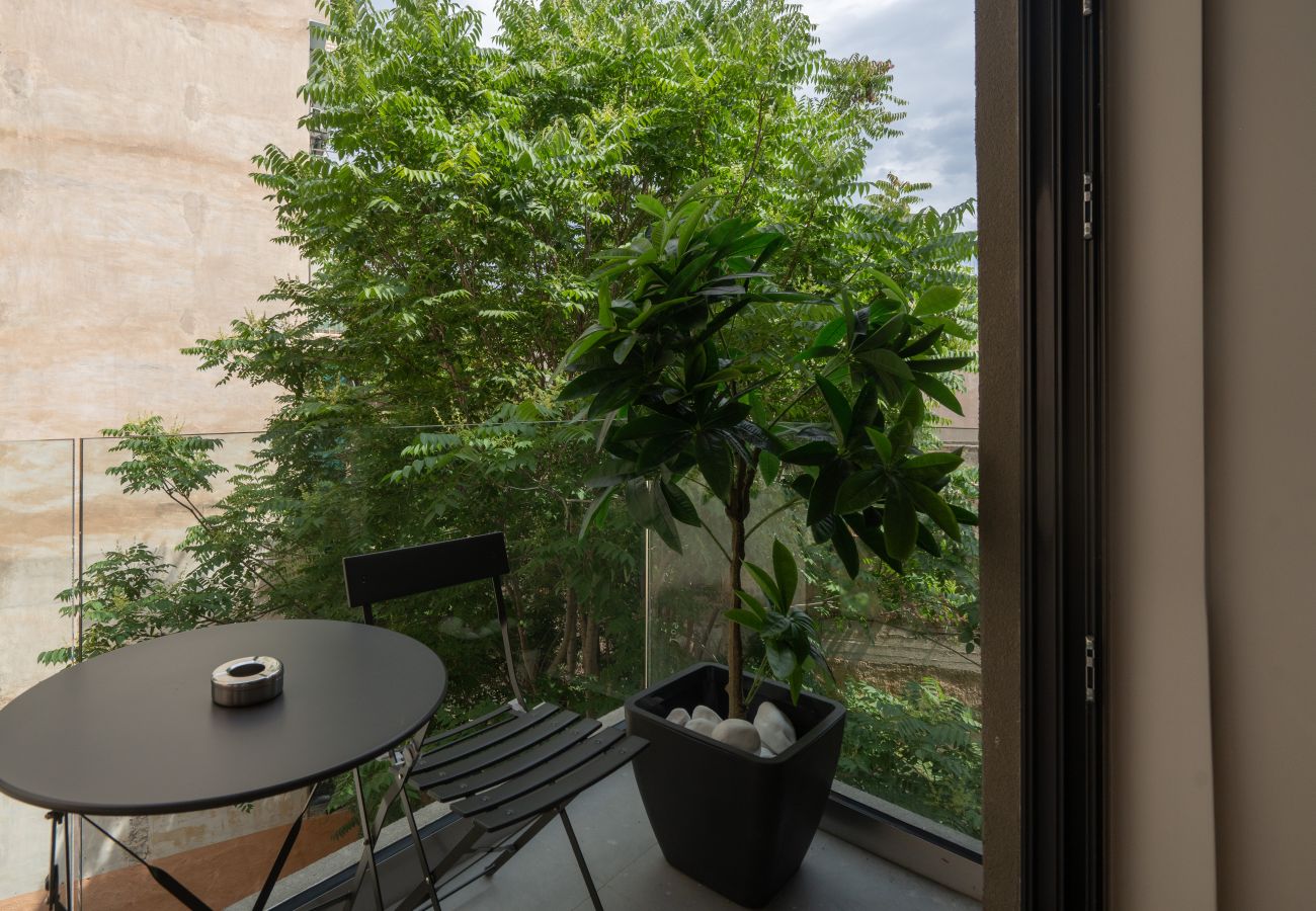 Studio in Athens - Silk Athens | City Suite with Balcony, Gym & Pool