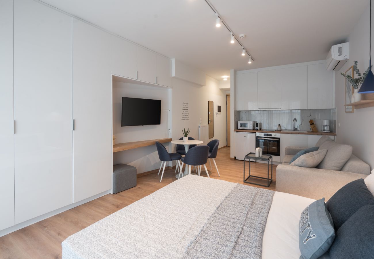 Studio in Athens - Silk Athens | City Suite with Balcony, Gym & Pool