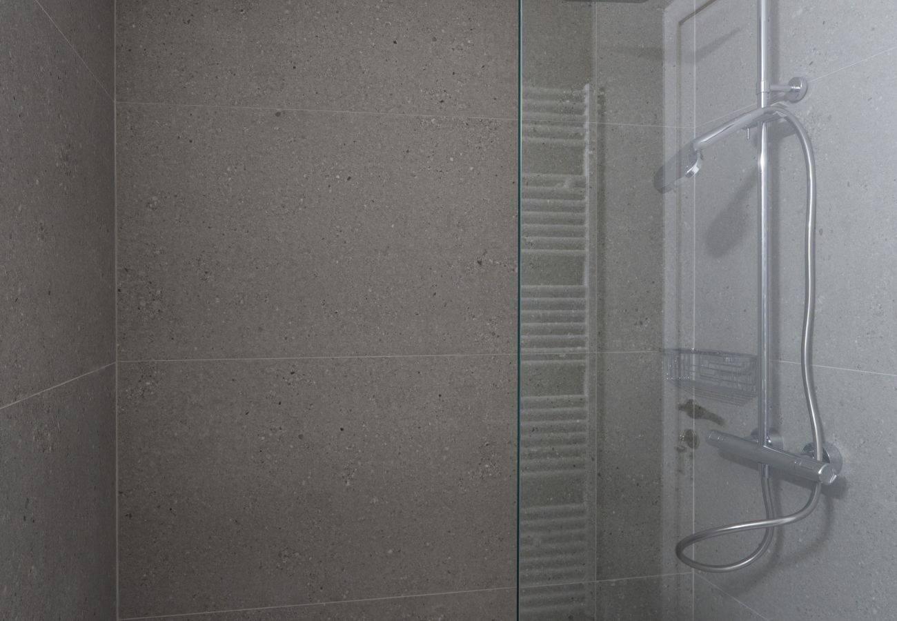 Studio in Athens - Silk Athens | Urban Nest with Gym, Laundry & Pool