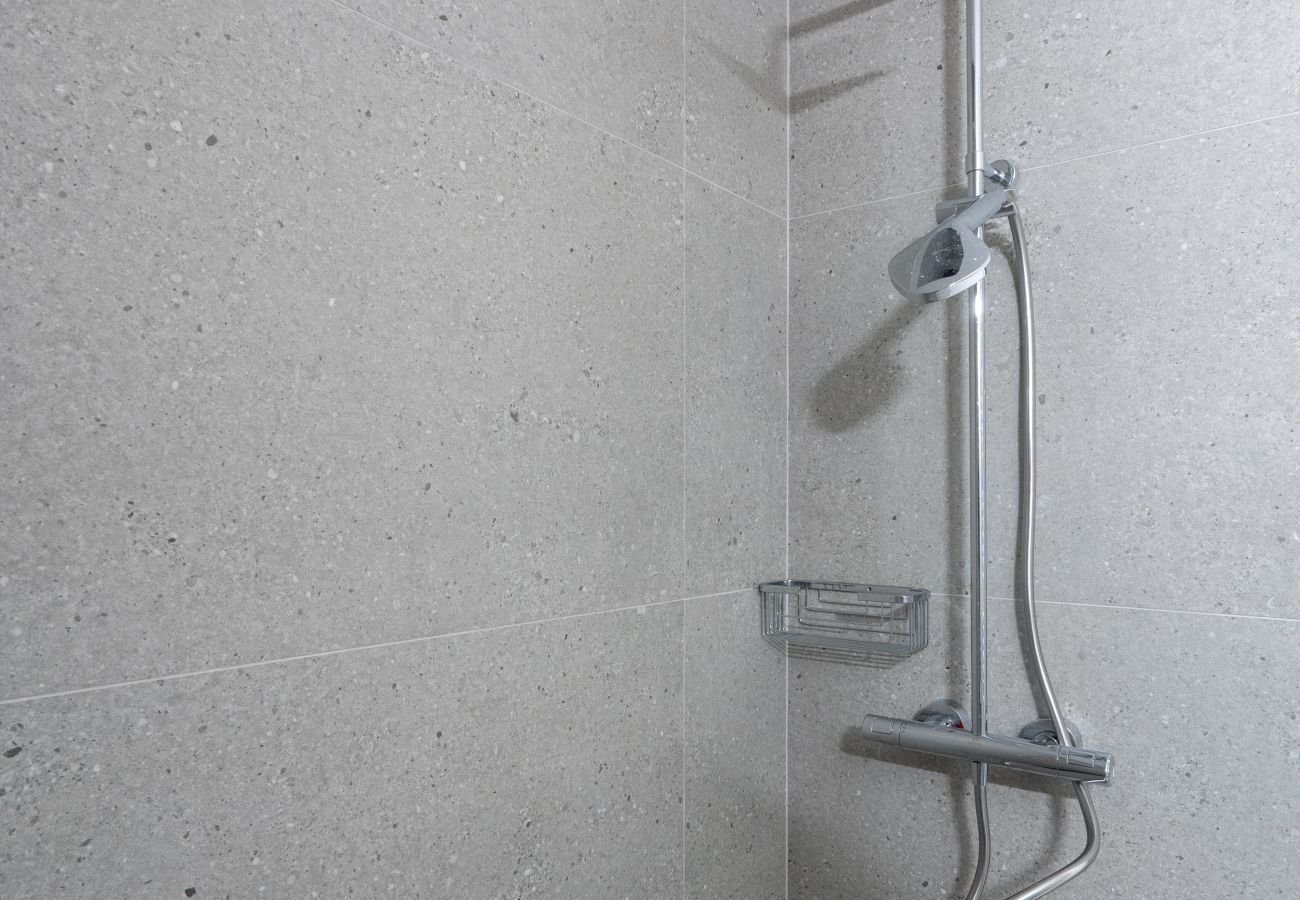 Studio in Athens - Silk Athens | Urban Nest with Gym, Laundry & Pool