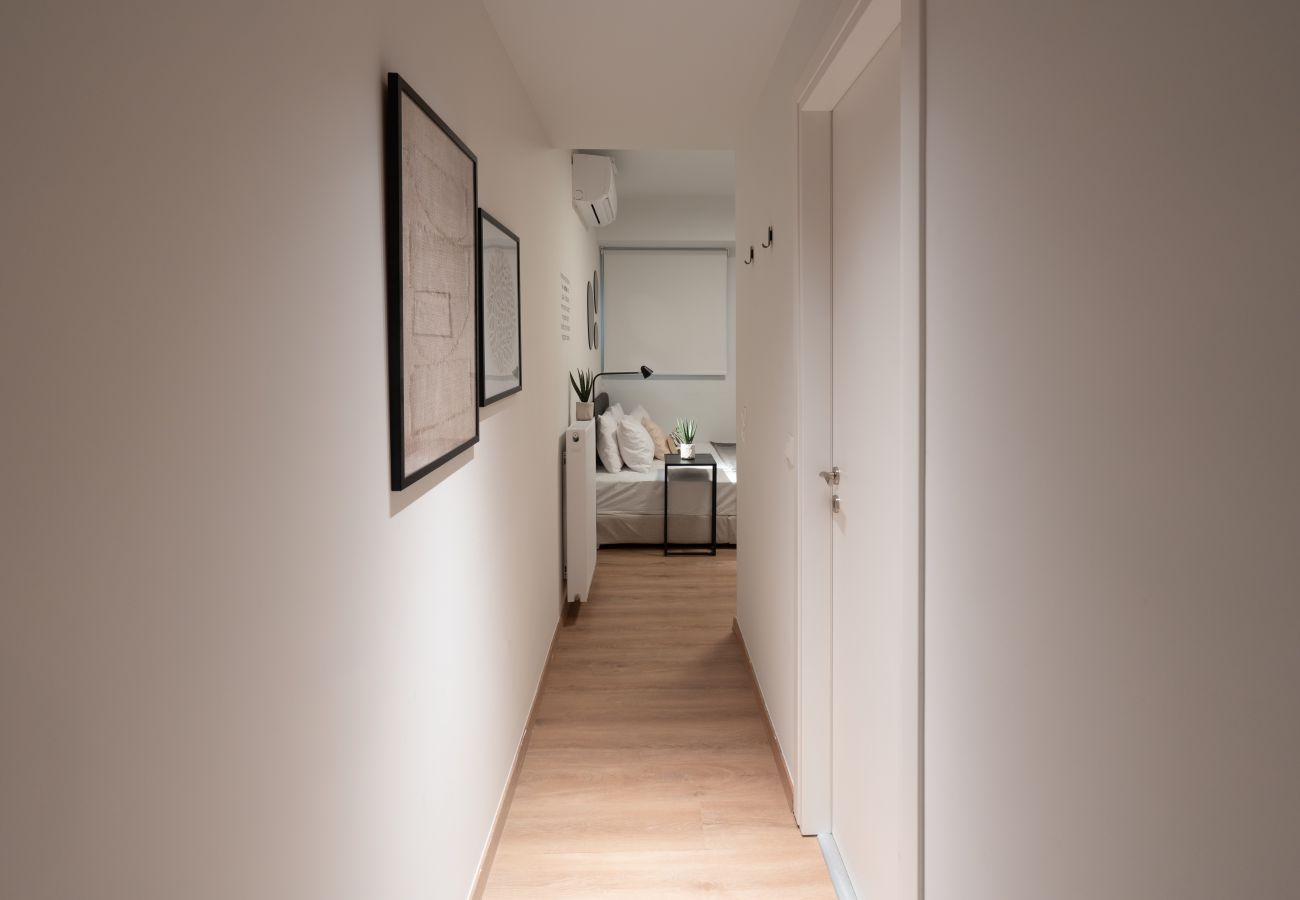 Studio in Athens - Silk Athens | Urban Nest with Gym, Laundry & Pool