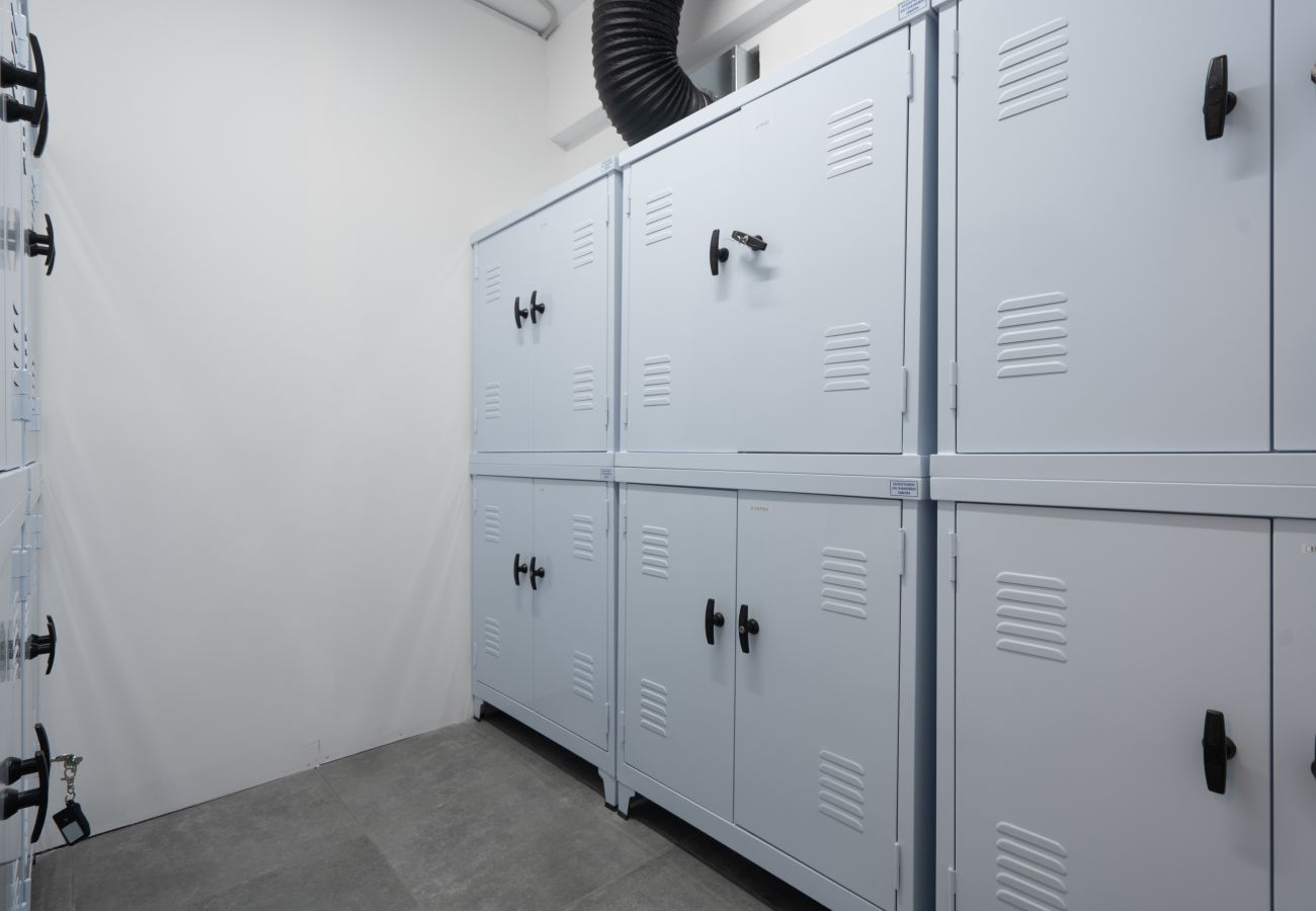 Studio in Athens - Silk Athens | Urban Nest with Gym, Laundry & Pool