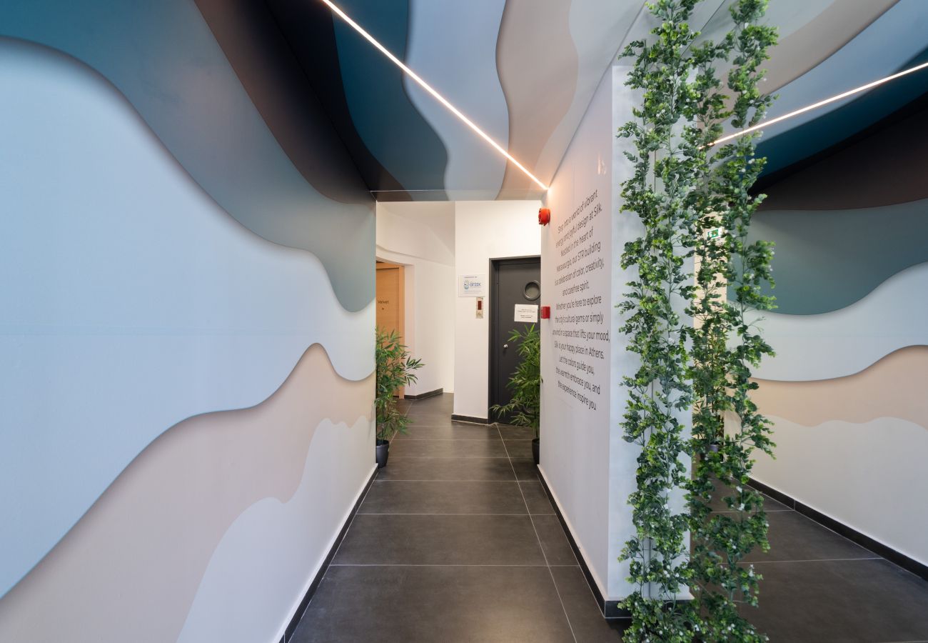 Studio in Athens - Silk Athens | Urban Nest with Gym, Laundry & Pool