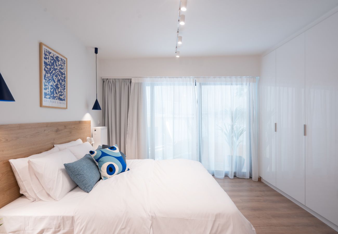 Studio in Athens - Silk Athens | Modern Suite w/ Gym, Laundry & Pool