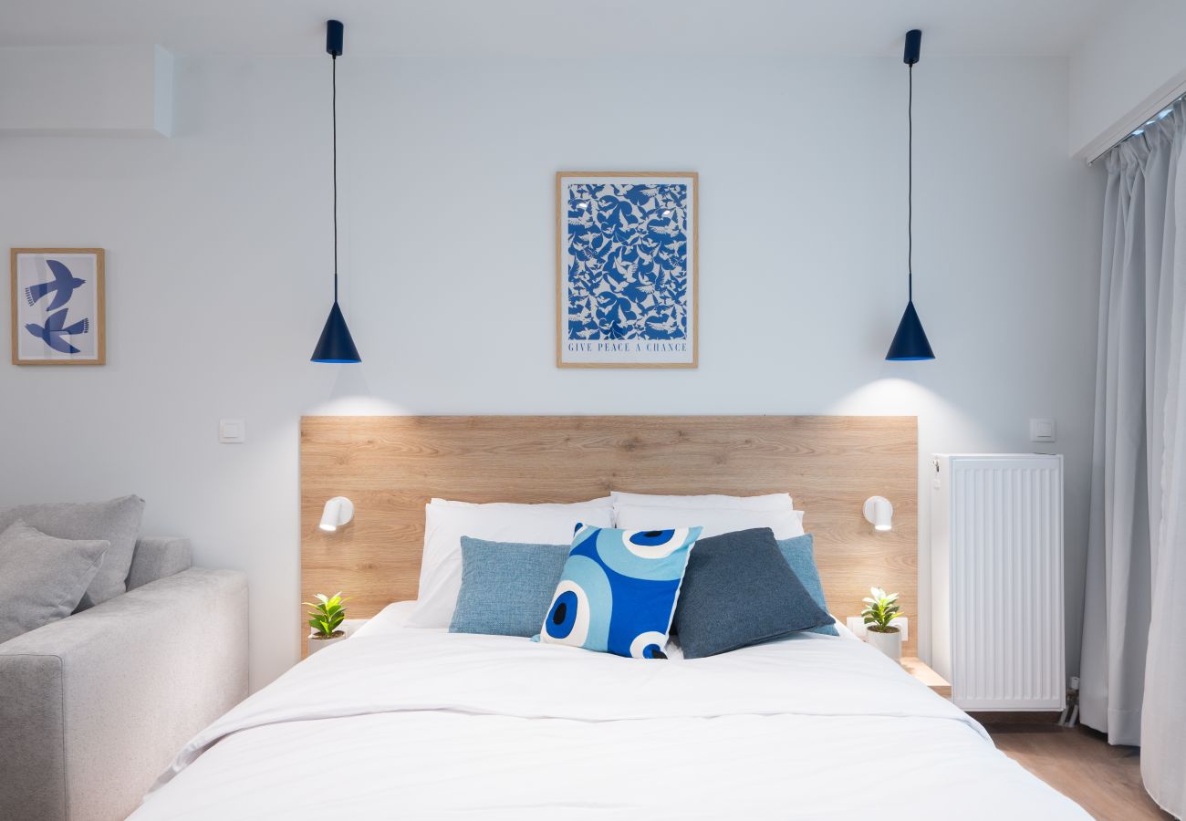 Studio in Athens - Silk Athens | Modern Suite w/ Gym, Laundry & Pool