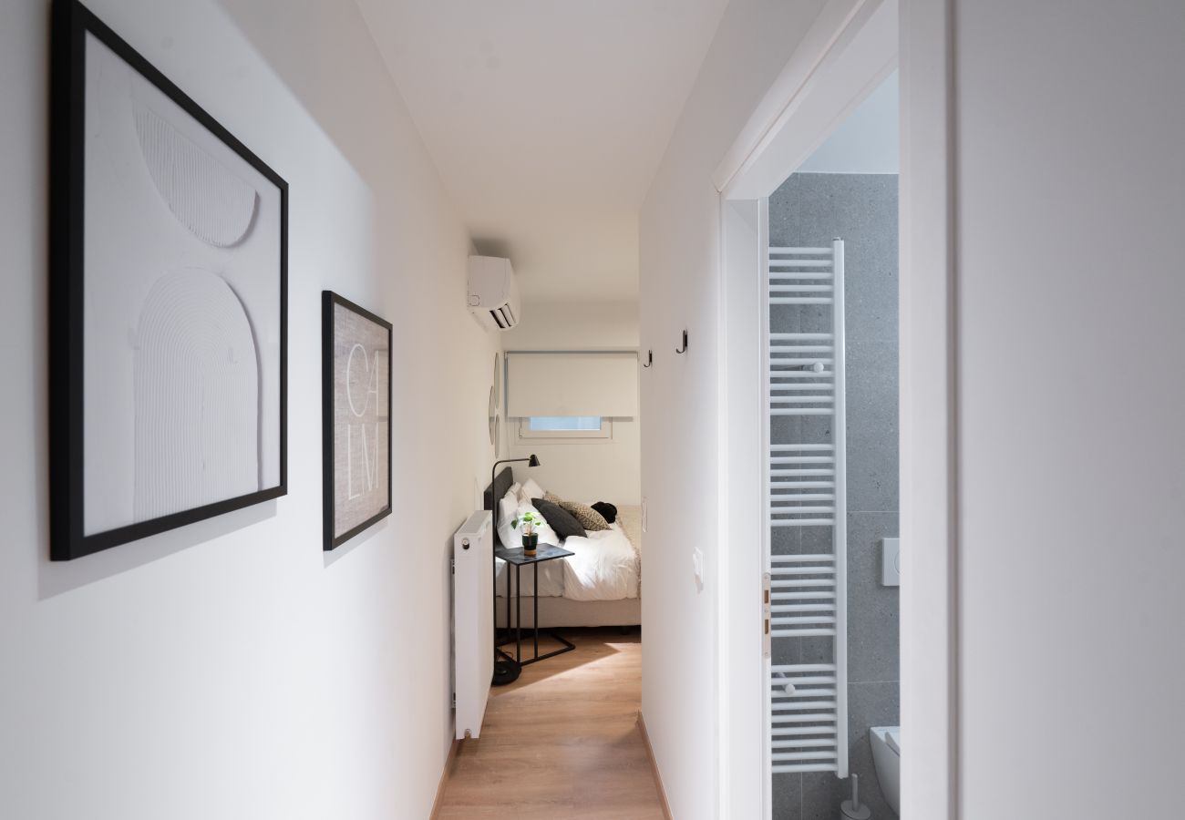Studio in Athens - Silk Athens | Smart Studio w/ Gym, Laundry & Pool