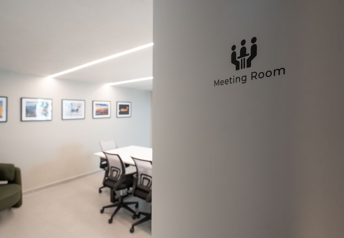 Studio in Athens - Silk Athens | Smart Studio w/ Gym, Laundry & Pool