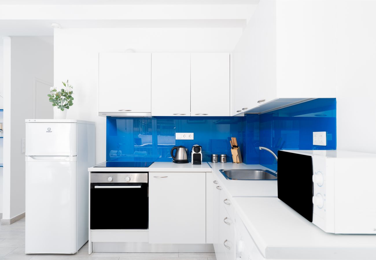 Apartment in Athens - Modern & Central Apartment in Athens with Wifi