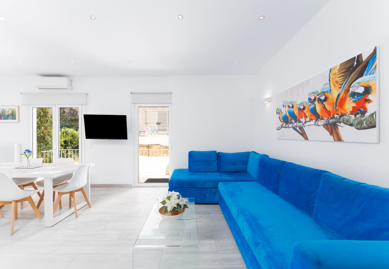 Apartment in Athens - Modern & Central Apartment in Athens with Wifi