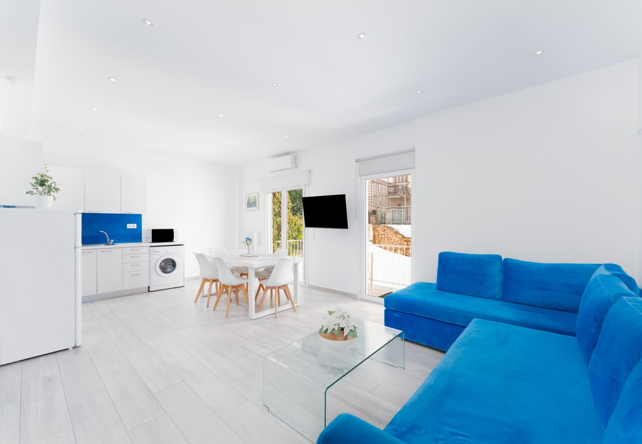 Apartment in Athens - Modern & Central Apartment in Athens with Wifi
