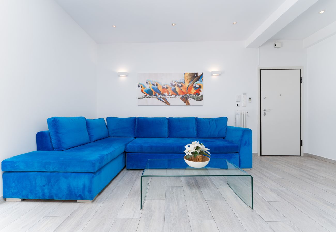 Apartment in Athens - Modern & Central Apartment in Athens with Wifi