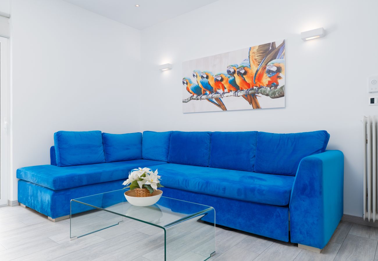 Apartment in Athens - Modern & Central Apartment in Athens with Wifi