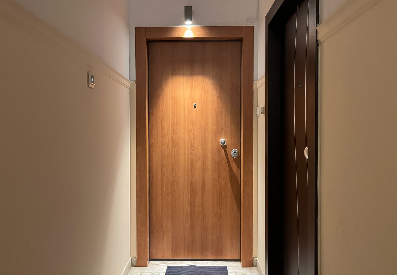 Apartment in Athens - Modern & Central Apartment in Athens with Wifi