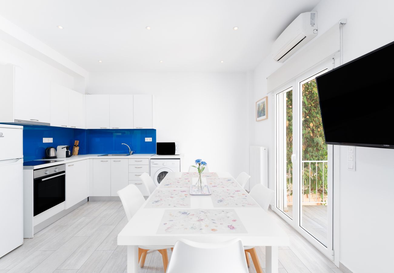 Apartment in Athens - Modern & Central Apartment in Athens with Wifi