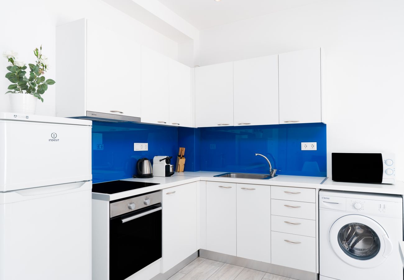 Apartment in Athens - Modern & Central Apartment in Athens with Wifi