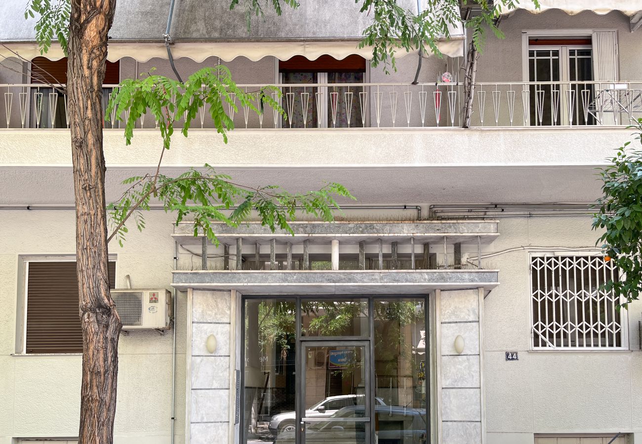Apartment in Athens - Modern & Central Apartment in Athens with Wifi