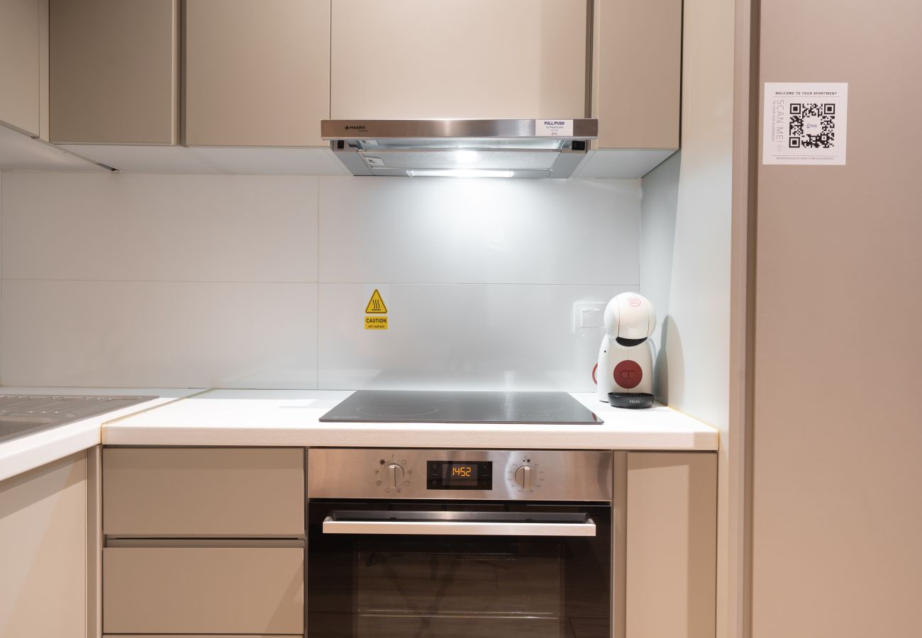 Studio in Athens - Charming Studio in Exarchia with Gym & Laundry