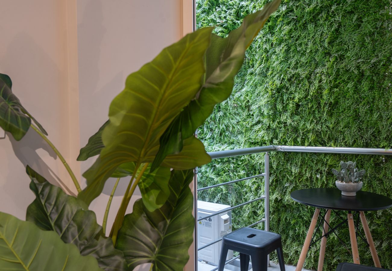 Studio in Athens - Charming Studio in Exarchia with Gym & Laundry