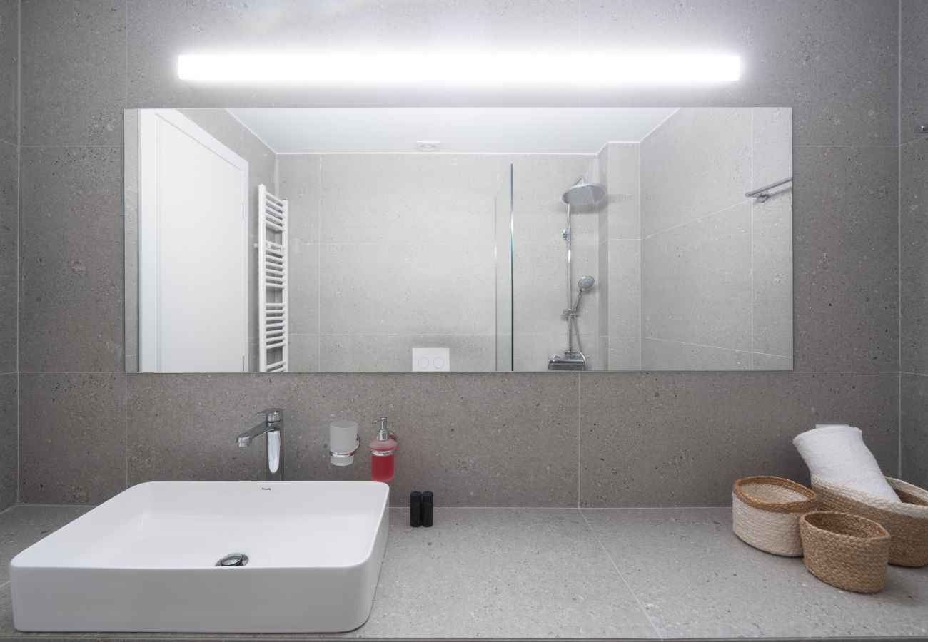 Studio in Athens - Silk Athens | Deluxe apartment w/Gym & Pool            