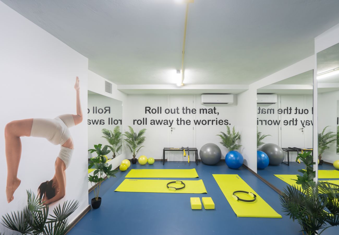 Studio in Athens - Silk Athens | Deluxe apartment w/Gym & Pool            