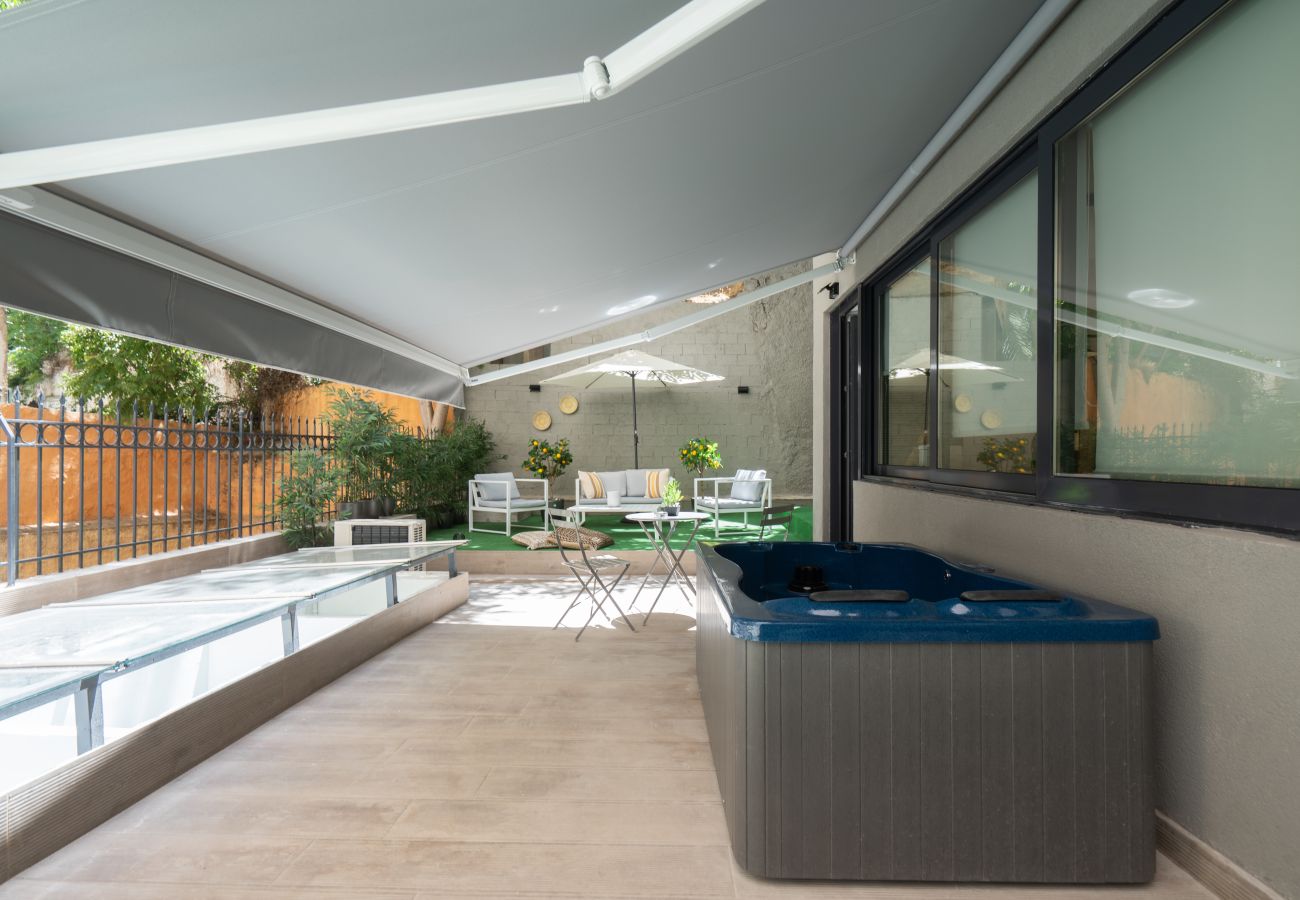 Studio in Athens - Silk Athens | Luxury Suite w/terrace and Jacuzzi