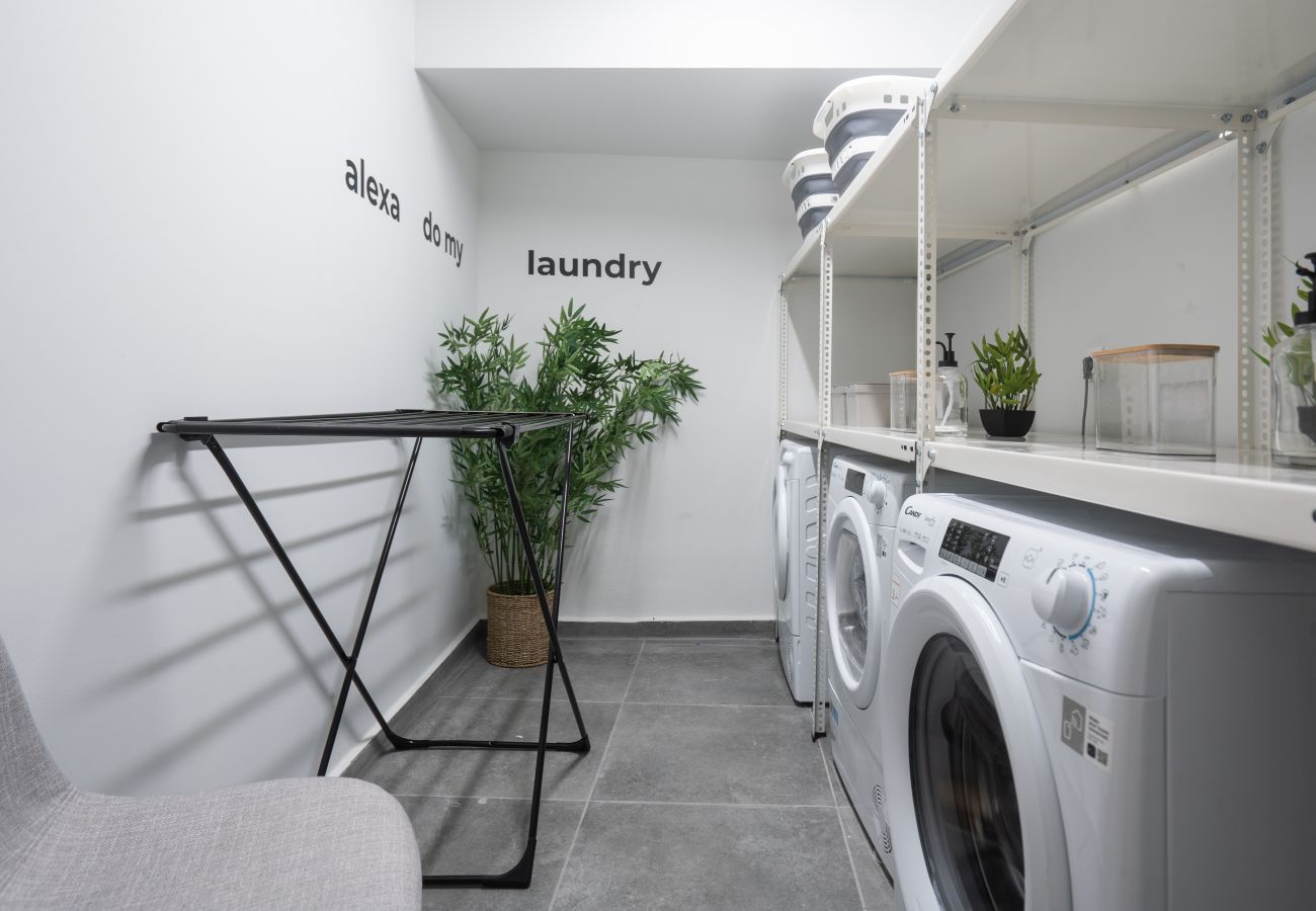 Studio in Athens - Silk Athens | Luxury Suite w/terrace and Jacuzzi