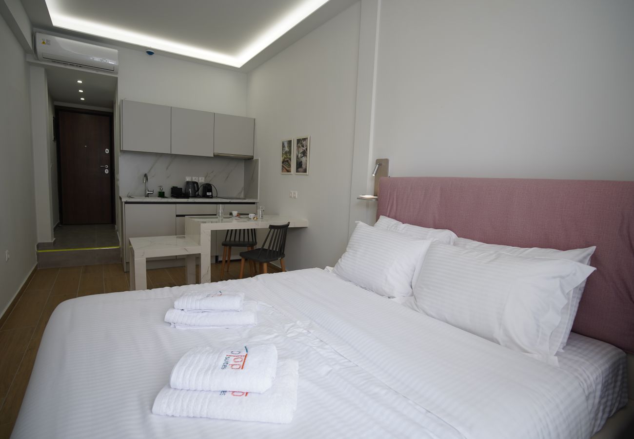 Studio in Athens - Olive - Cosy Studio with Balcony in Athens Center