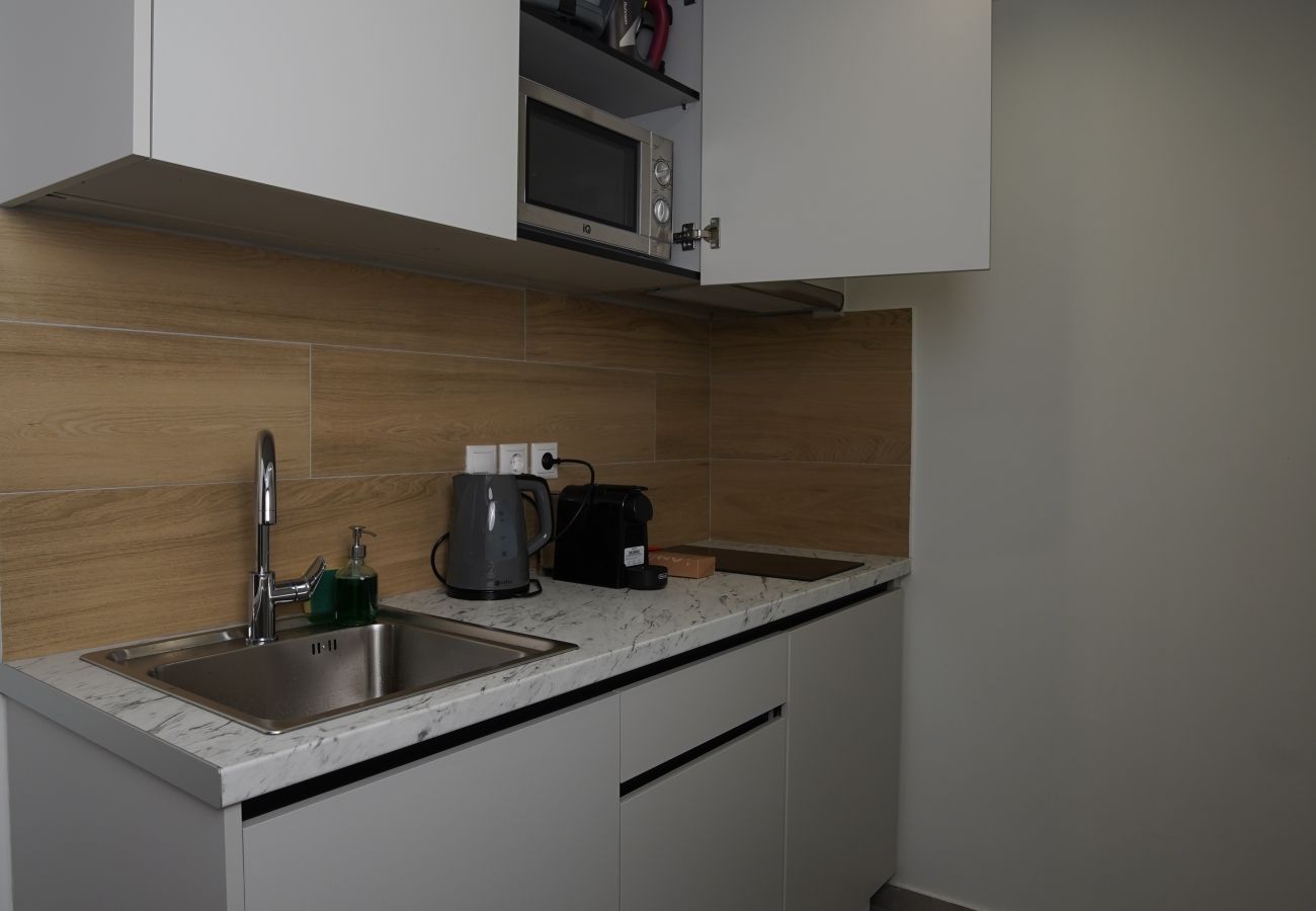 Studio in Athens - Gladstonos 5, 5 Lemon, 6th floor