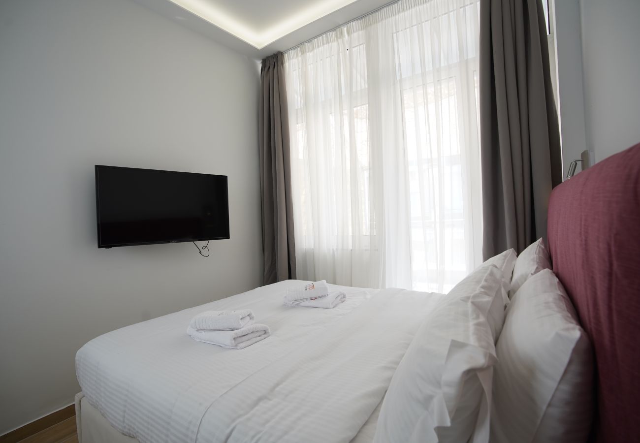 Studio in Athens - Iris - Cosy Studio with Balcony in Athens Center 