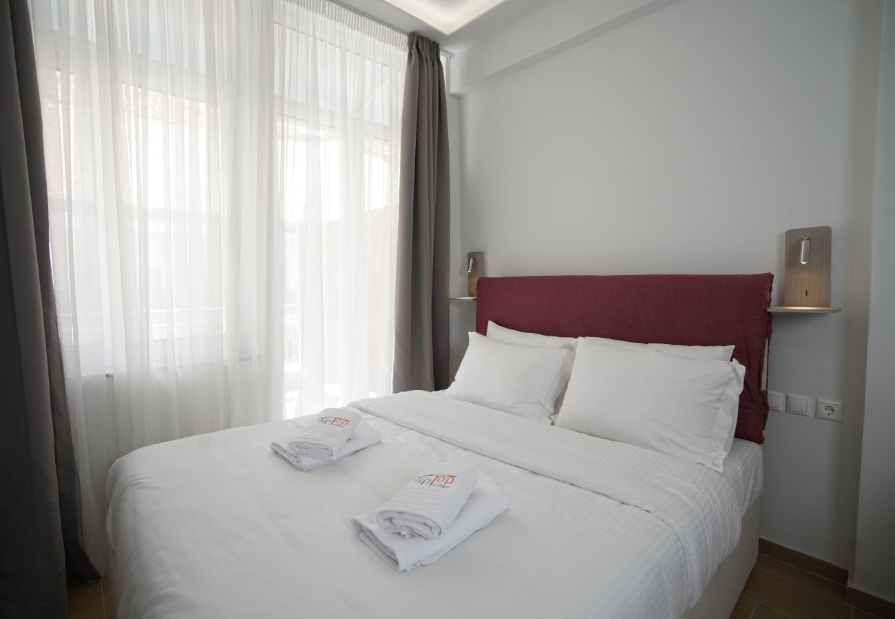 Studio in Athens - Iris - Cosy Studio with Balcony in Athens Center 