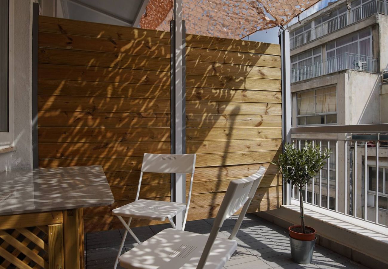 Studio in Athens - Mimosa - Cosy Studio with Balcony in Athens Center
