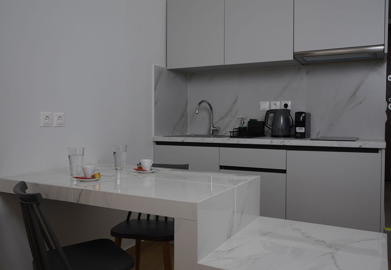 Studio in Athens - Lavender - Cosy Studio with Balcony in Athens Center