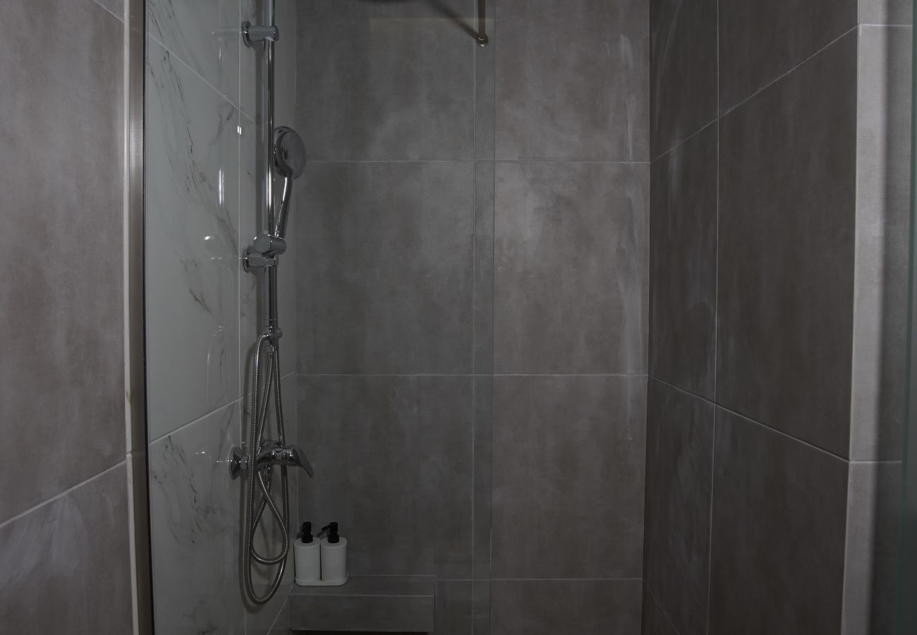 Studio in Athens - Lavender - Cosy Studio with Balcony in Athens Center