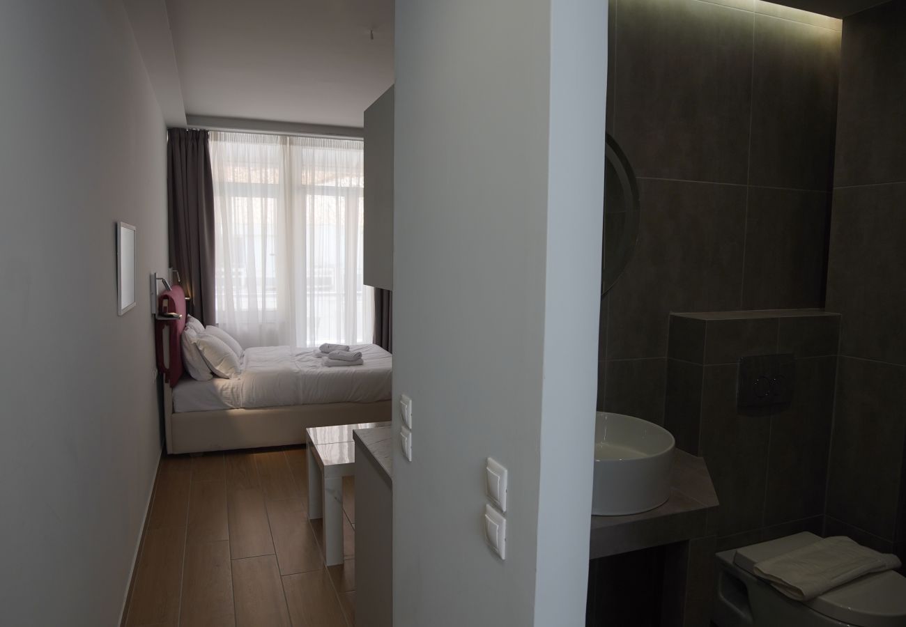 Studio in Athens - Lavender - Cosy Studio with Balcony in Athens Center