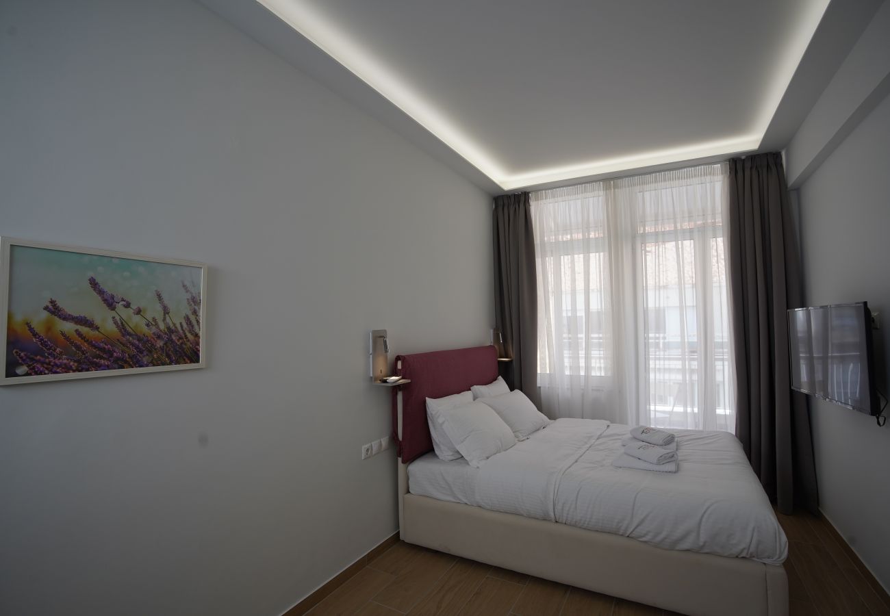 Studio in Athens - Lavender - Cosy Studio with Balcony in Athens Center