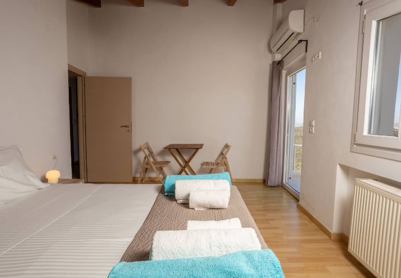 Villa in Douliana - Villa Konstantinos Hilltop Vineyard Escape 