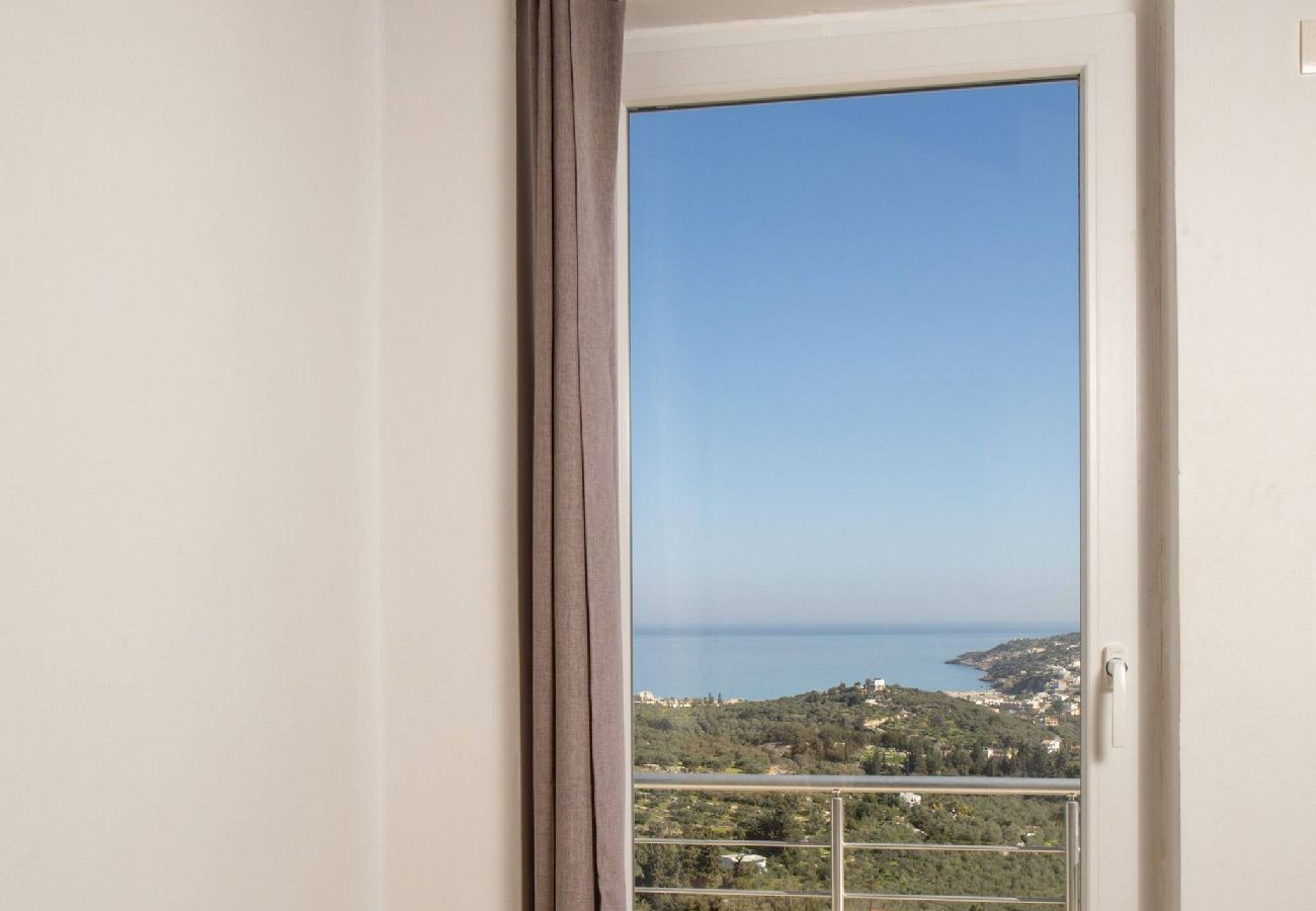 Villa in Douliana - Villa Konstantinos Hilltop Vineyard Escape 