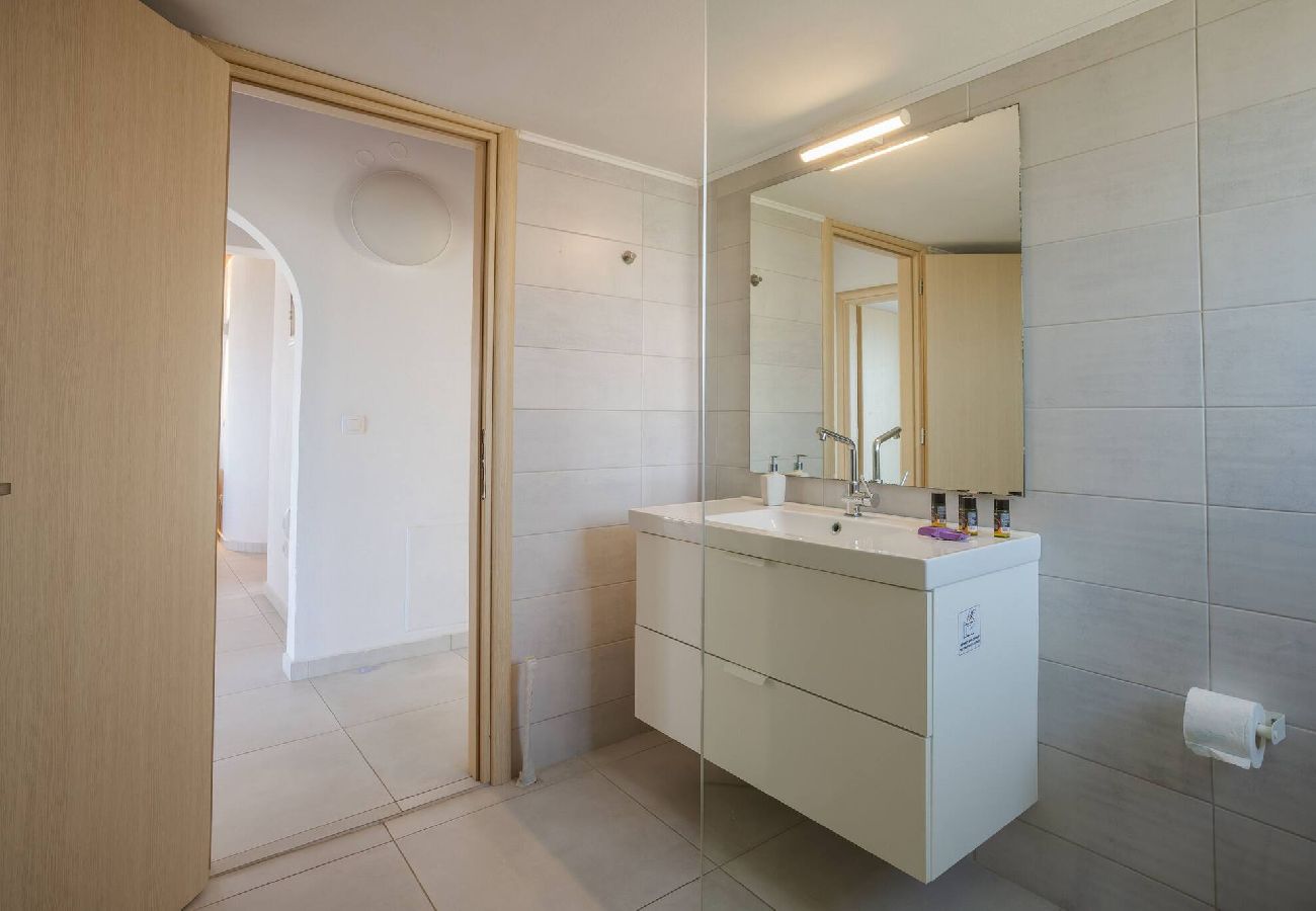 Villa in Douliana - Villa Konstantinos Hilltop Vineyard Escape 