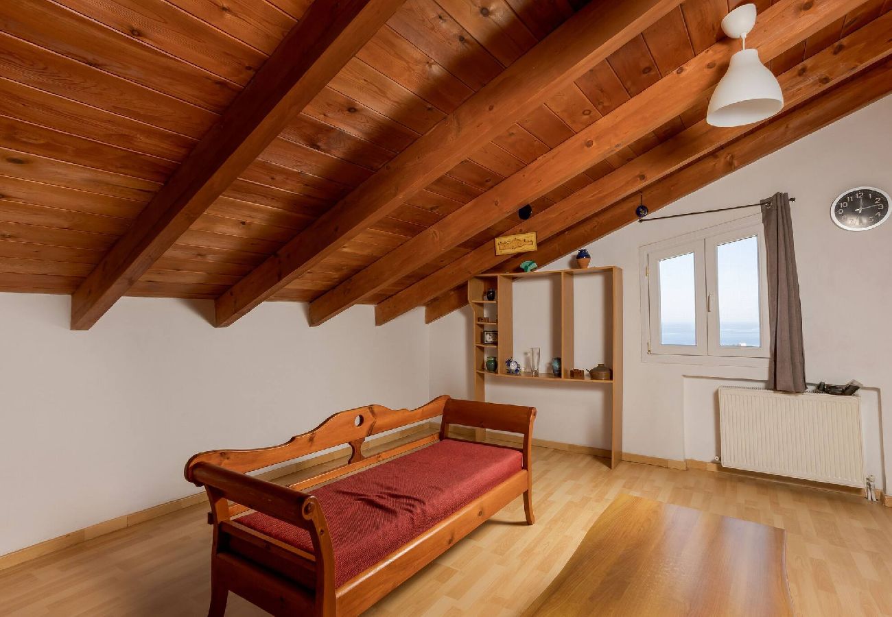 Villa in Douliana - Villa Konstantinos Hilltop Vineyard Escape 