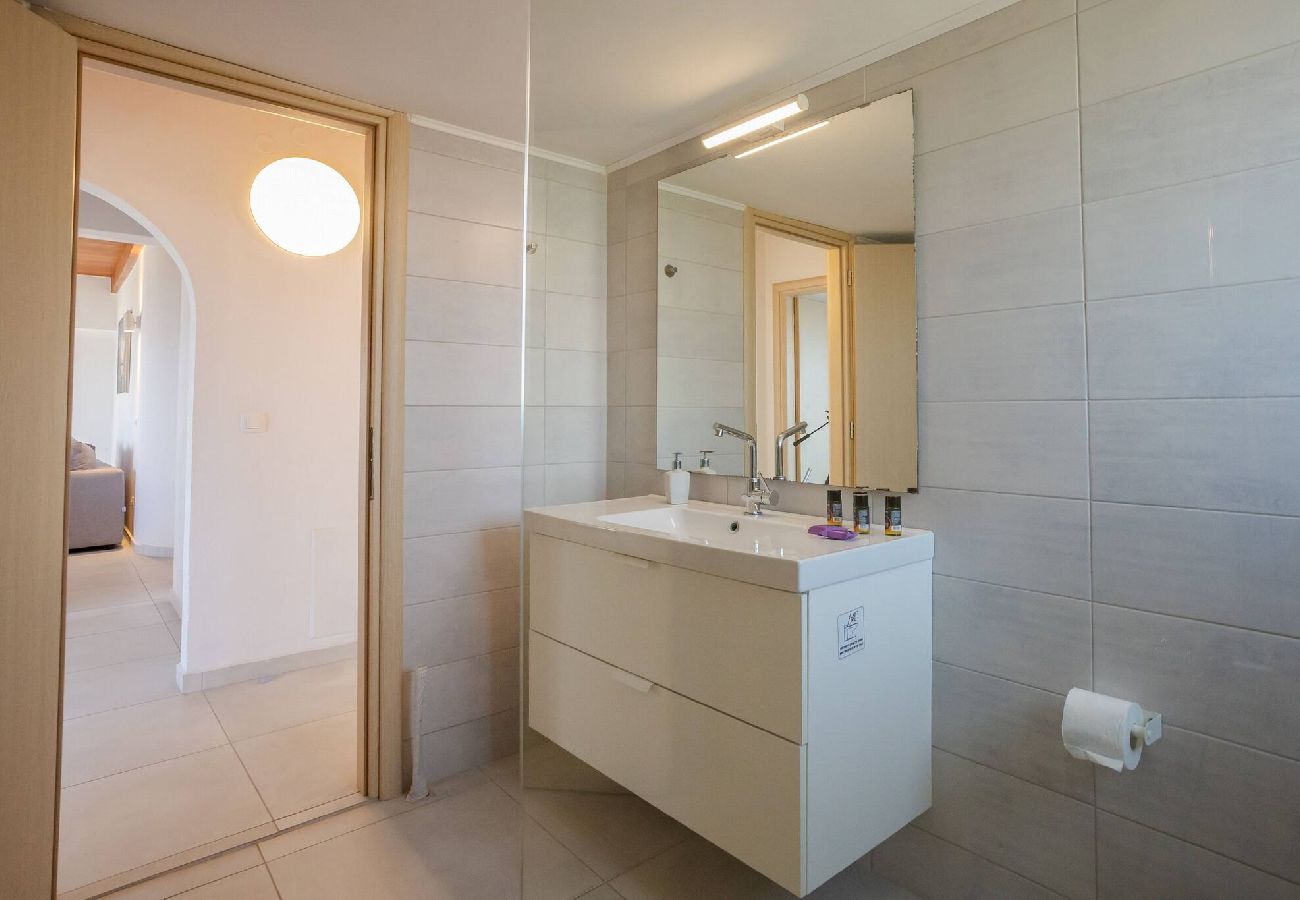Villa in Douliana - Villa Konstantinos Hilltop Vineyard Escape 