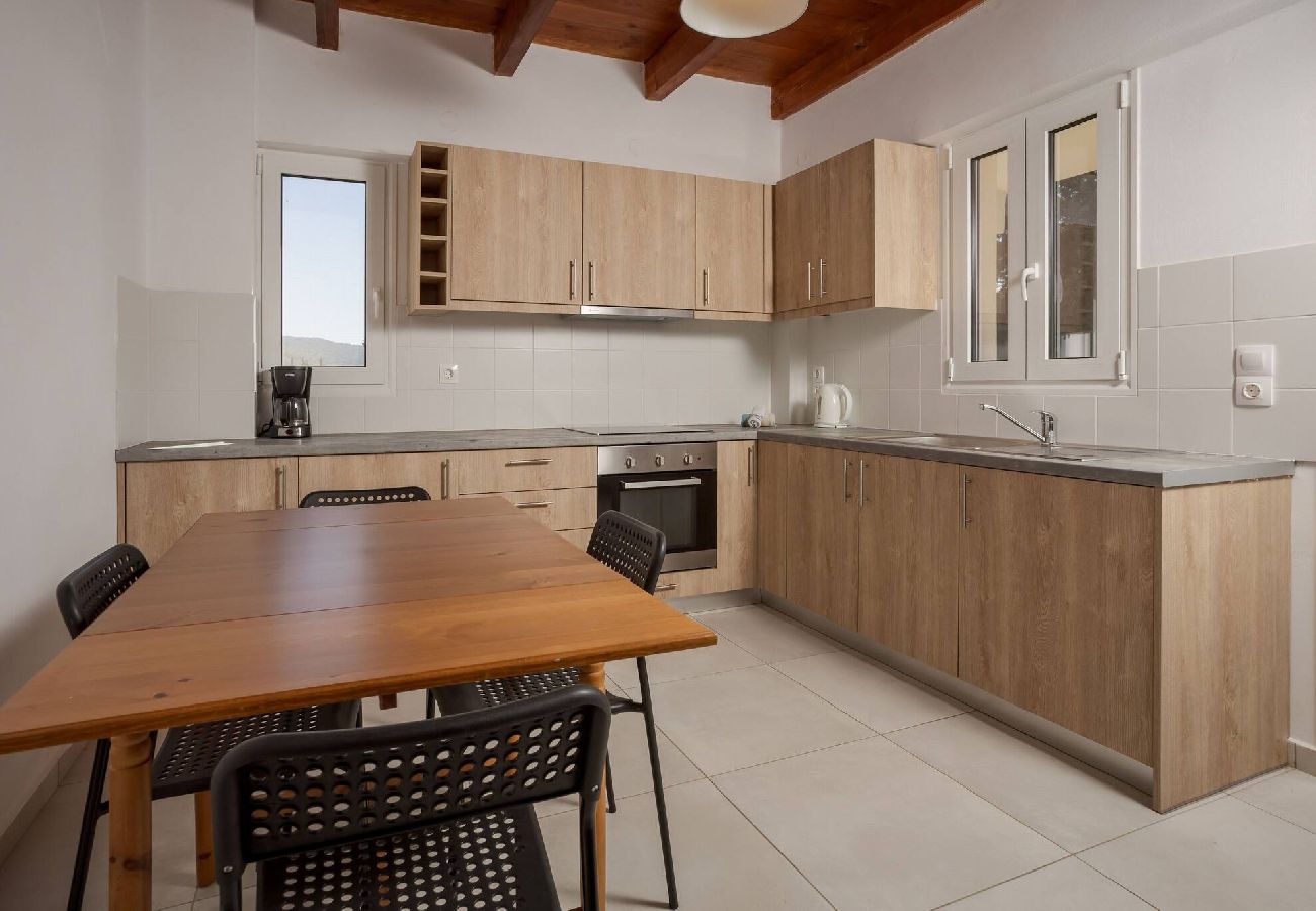 Villa in Douliana - Villa Konstantinos Hilltop Vineyard Escape 