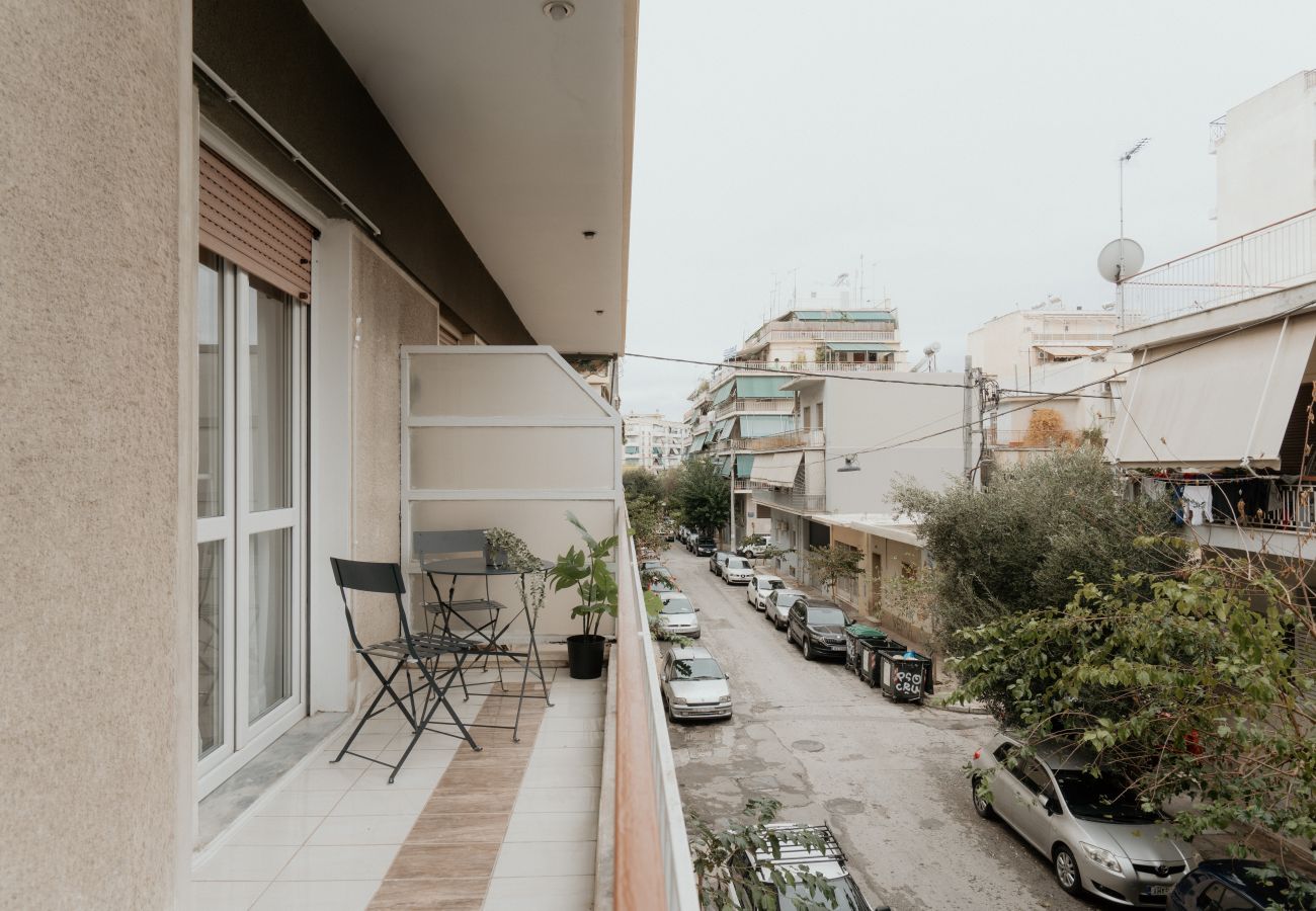 Apartment in Athens - Cozy Apartment in Athens with Balcony, 5 min to Metro