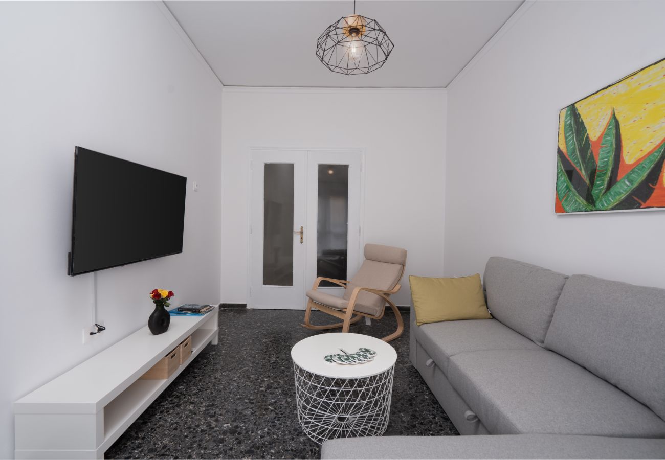 Apartment in Athens - Cozy Apartment in Athens with Balcony, 5 min to Metro